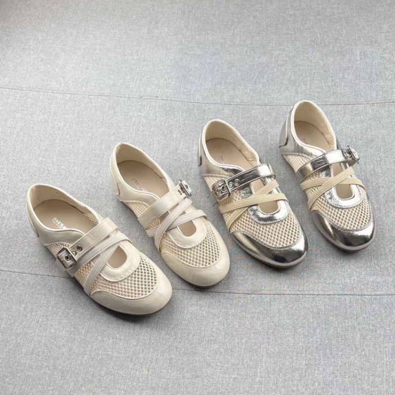 Casual Sneaker Low - Novos Tênis Casuais Vazados com Fivela